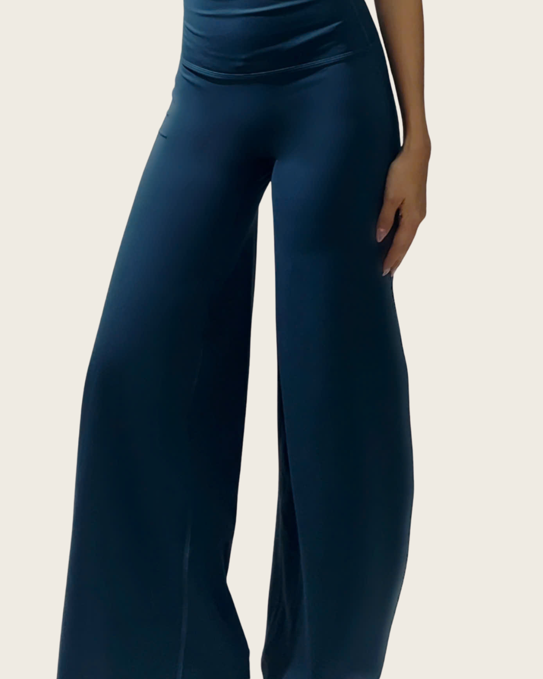 Flora Straight Pants